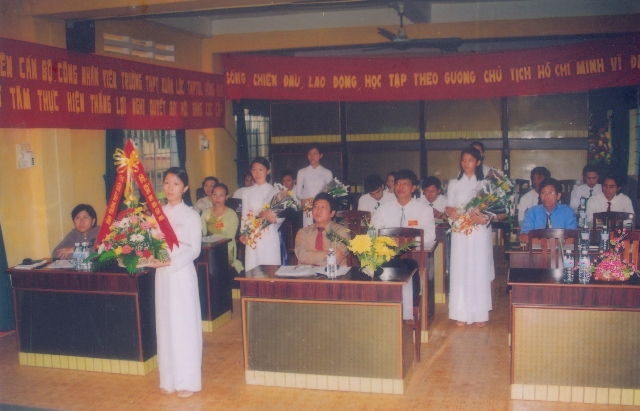 Chi bộ trường THPT Xuân Lộc