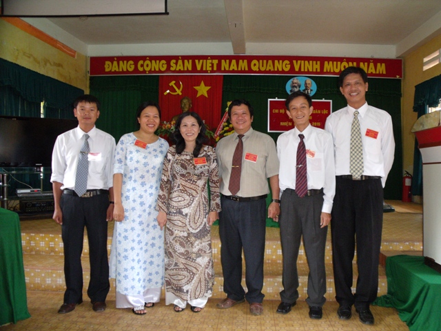 Chi bộ trường THPT Xuân Lộc - chiboxl &#40;6&#41;