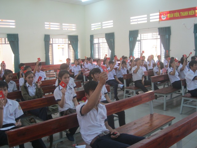 Đại hội đoàn trường năm 2012-2013 - dhdoan2012-10