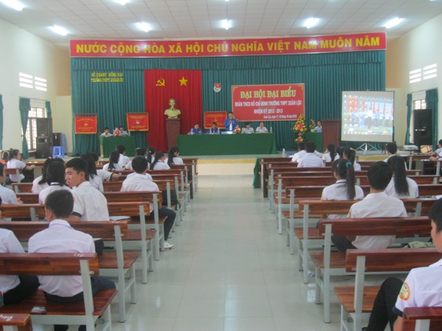 Đại hội đoàn trường năm 2012-2013 - dhdoan2012-5
