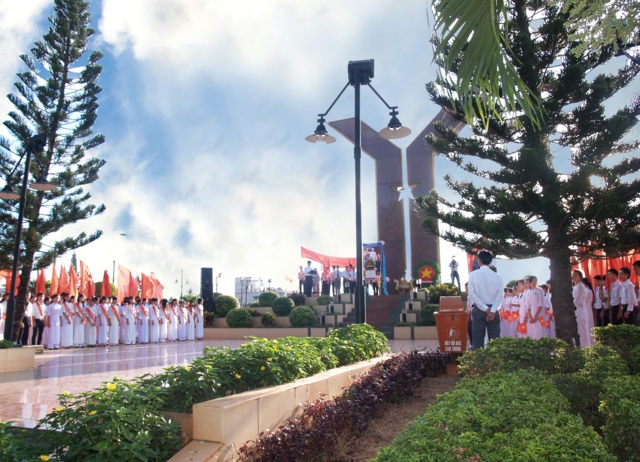 Đón nhận trường chuẩn quốc gia - cqg (22)