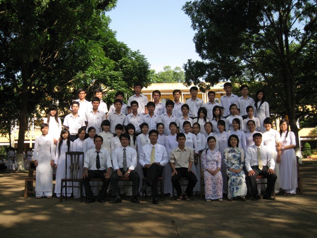 Hình kỷ niệm ra trường cho khối B &#40;2008 - 2011&#41; - img_1882