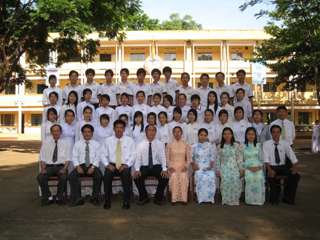Hình kỷ niệm ra trường cho khối B &#40;2008 - 2011&#41; - img_1898