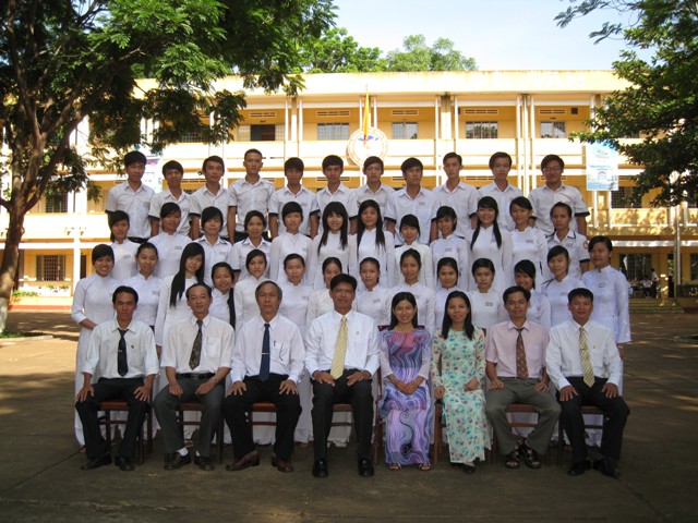 Hình kỷ niệm ra trường cho khối B &#40;2008 - 2011&#41; - img_1900
