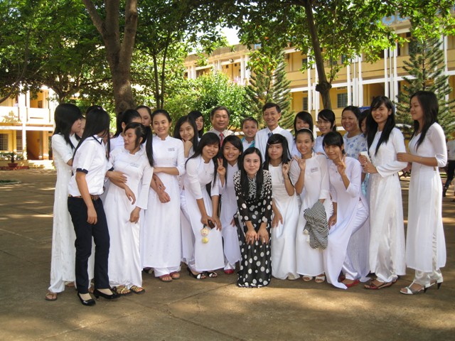 Hình kỷ niệm ra trường cho khối B &#40;2008 - 2011&#41; - img_1908