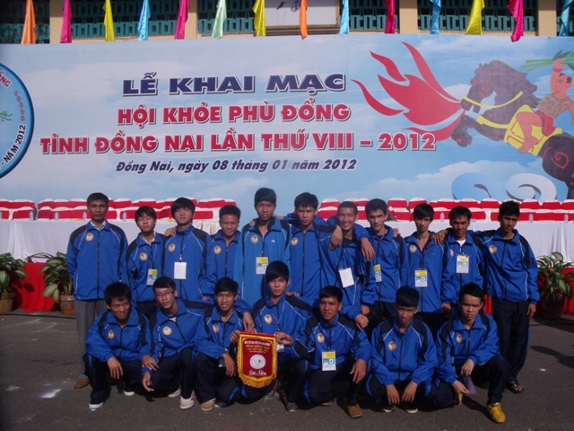 Hội khoẻ phù đổng - jpg