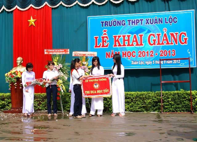 Khai giảng năm học 2012-2013 - kg06