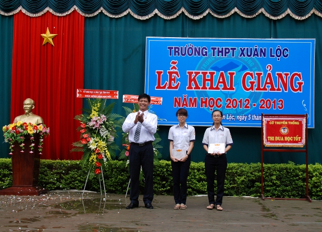 Khai giảng năm học 2012-2013 - kg09