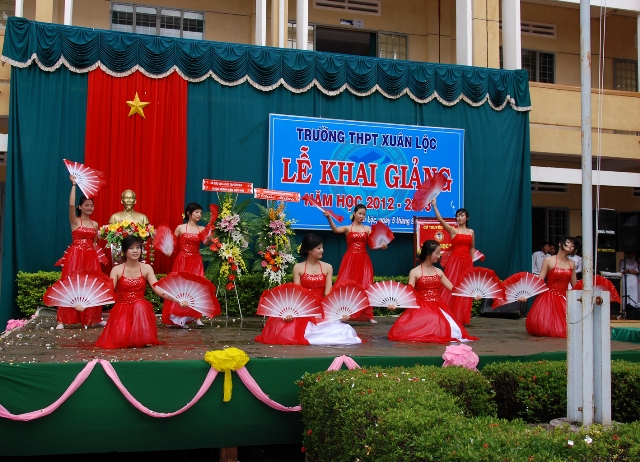 Khai giảng năm học 2012-2013 - kg11