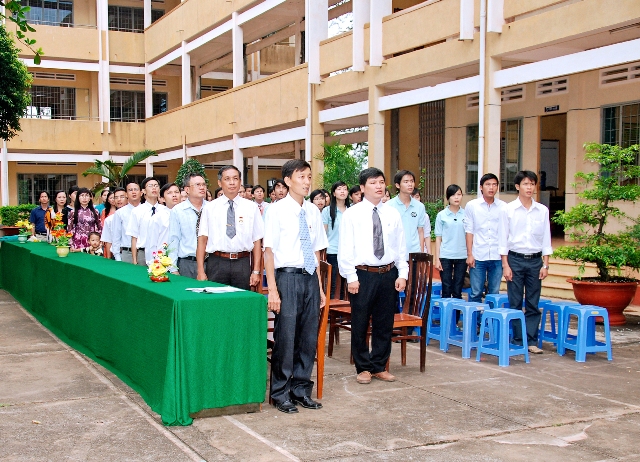 Kỷ niệm 30 năm ngày nhà giáo Việt Nam 20&#x002F;11&#x002F;2012 - 20-11-2012 (1)