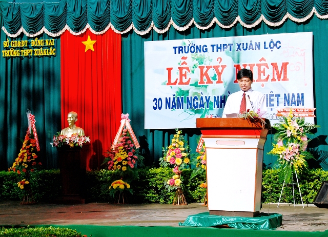 Kỷ niệm 30 năm ngày nhà giáo Việt Nam 20&#x002F;11&#x002F;2012 - 20-11-2012 (15)