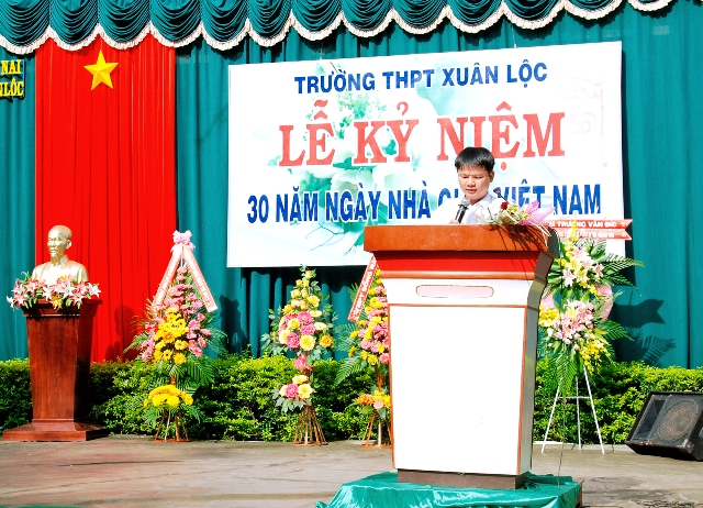 Kỷ niệm 30 năm ngày nhà giáo Việt Nam 20&#x002F;11&#x002F;2012 - 20-11-2012 (18)