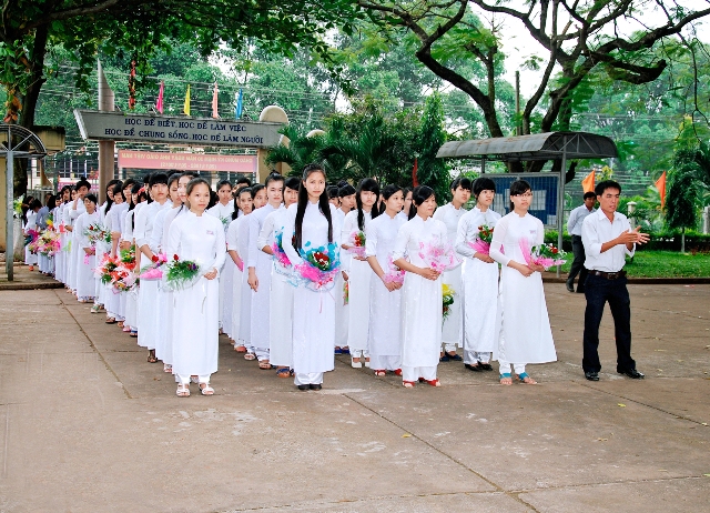 Kỷ niệm 30 năm ngày nhà giáo Việt Nam 20&#x002F;11&#x002F;2012 - 20-11-2012 (3)