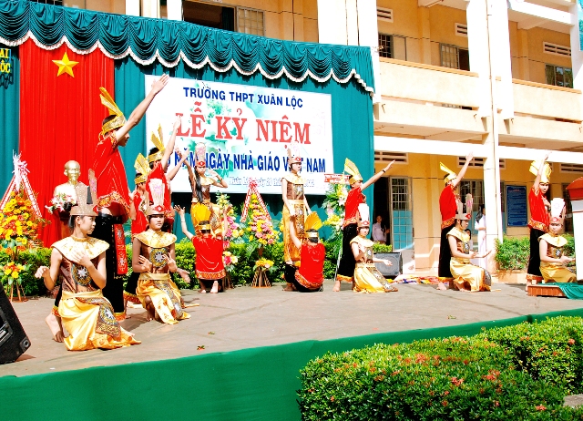 Kỷ niệm 30 năm ngày nhà giáo Việt Nam 20&#x002F;11&#x002F;2012 - Ảnh 38