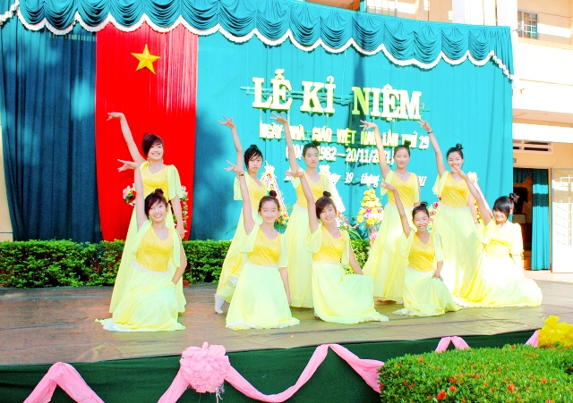 Lễ 20&#x002F;11&#x002F;2011 - h3