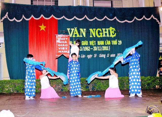 Lễ 20&#x002F;11&#x002F;2011 - h6