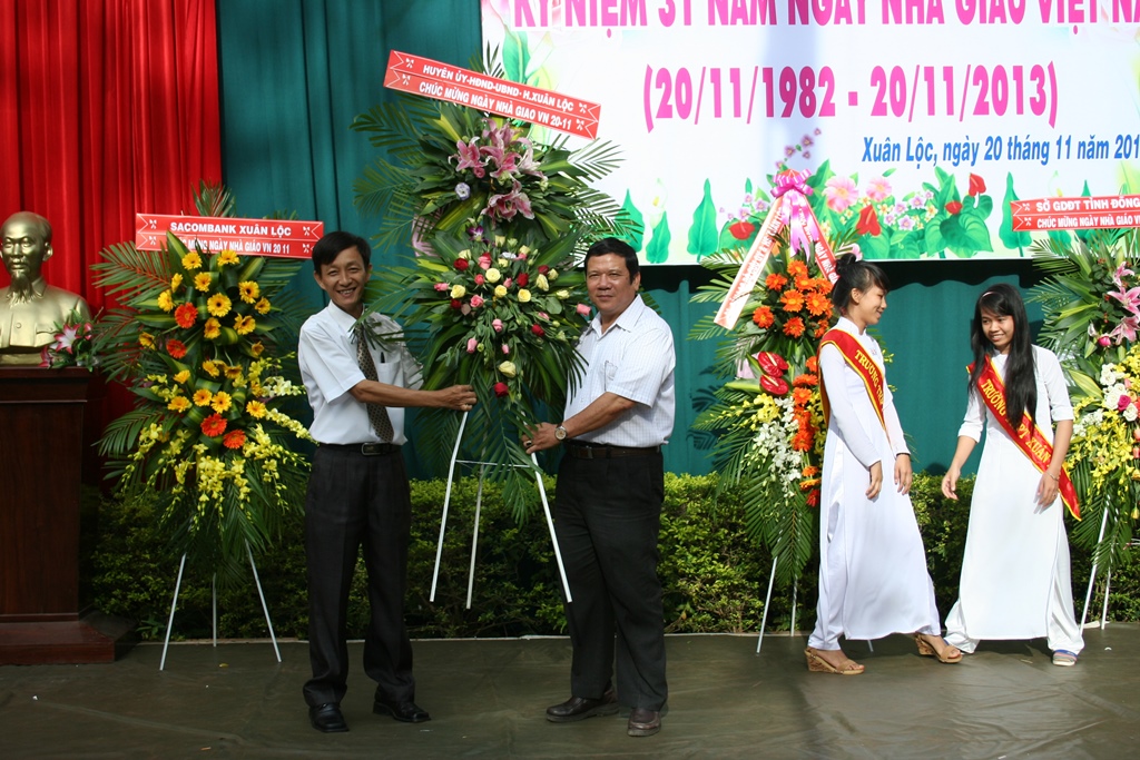 Lễ 20&#x002F;11&#x002F;2013 - 20-11-2013 (6)