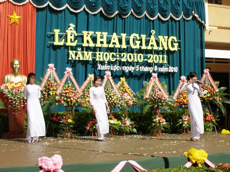 Lễ khai giảng 2010-2011 - Ảnh 26