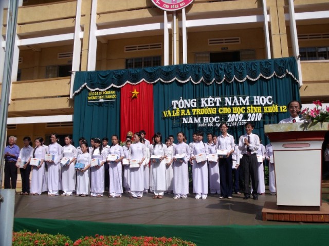 Lễ tổng kết năm học 09 - 10