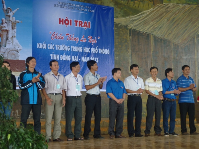 Tham quan về nguồn 2012 - ve nguon - Dambri (17)