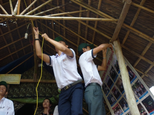 Tham quan về nguồn 2012 - ve nguon - Dambri (21)