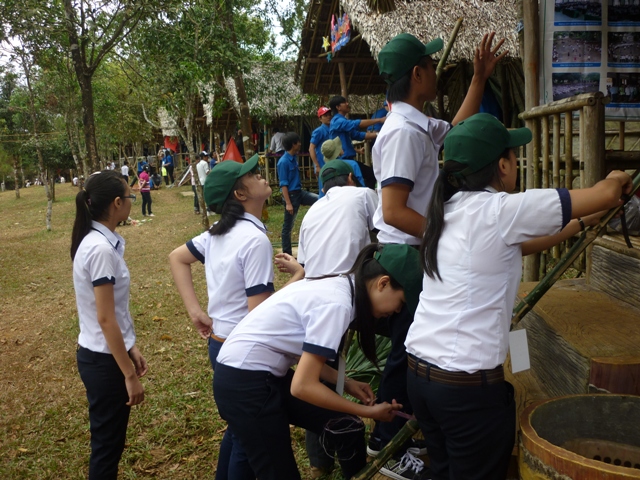 Tham quan về nguồn 2012 - ve nguon - Dambri (22)