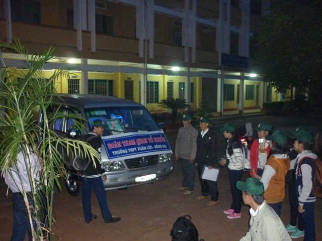 Tham quan về nguồn 2012