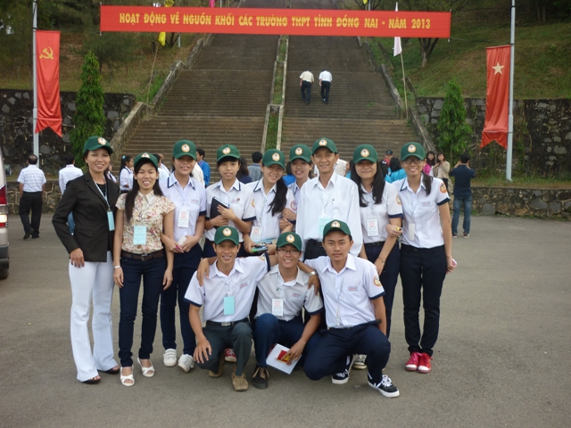 Tham quan về nguồn 2012 - ve nguon - Dambri (5)