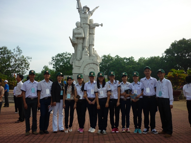 Tham quan về nguồn 2012 - ve nguon - Dambri (6)