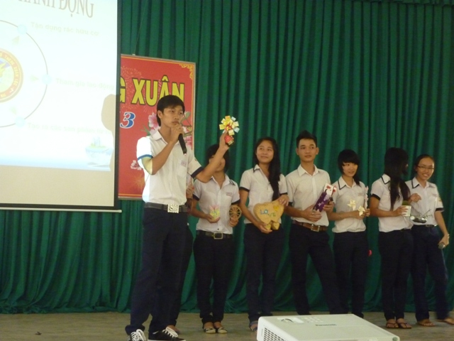 Thi thuyết trình năm học 2013 - thuyet trinh 2013 (12)