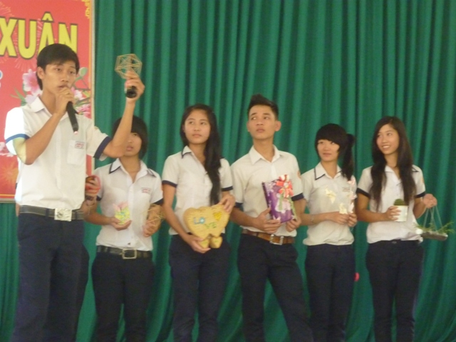 Thi thuyết trình năm học 2013 - thuyet trinh 2013 (13)