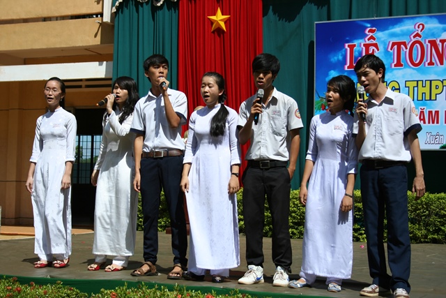 Tổng kết năm học 2012 - 2013 - Ảnh 27