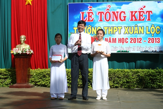 Tổng kết năm học 2012 - 2013 - Tongket20122013 (7)
