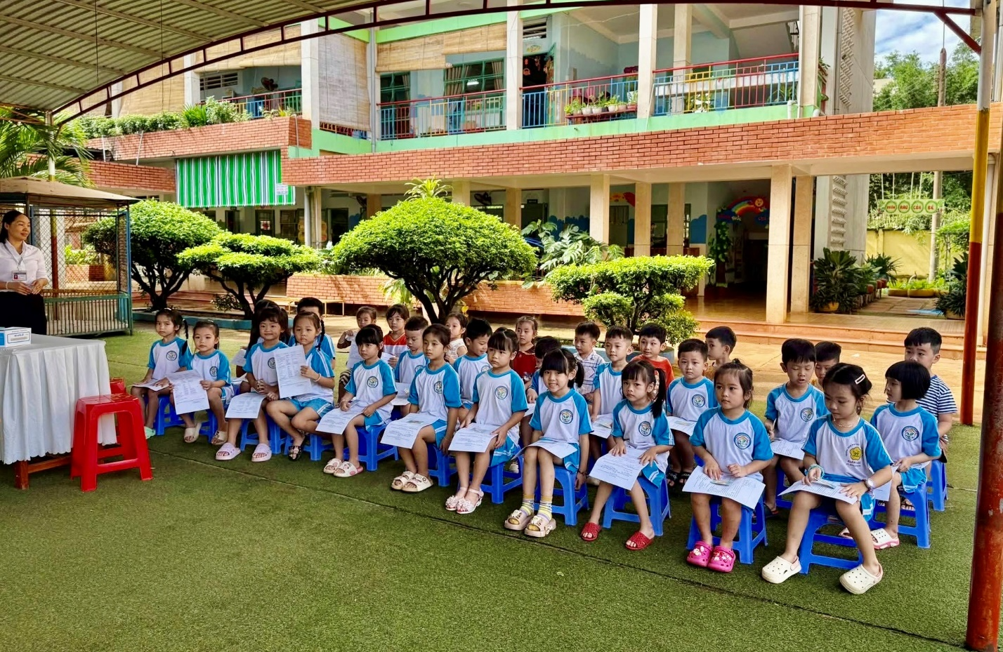 Trường Mầm non Xuân Lộc tổ chức khám sức khỏe định kỳ cho trẻ