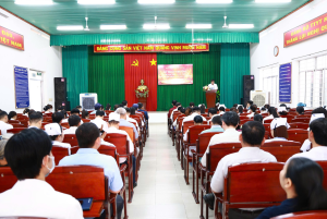 Trung tâm Y tế Xuân Lộc nhận danh hiệu "Tập thể Lao động xuất sắc" trong phong trào thi đua yêu nước 2025